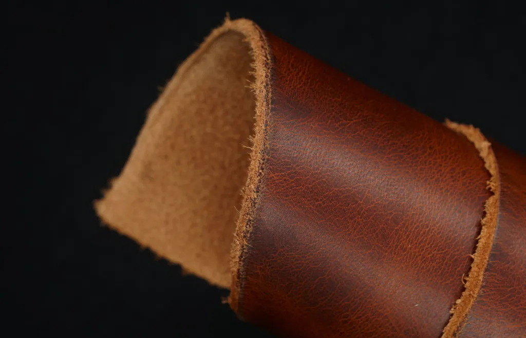 Кожаные заготовки и материалы мастерской